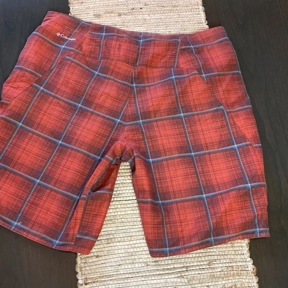 Columbia‎ Omni-Shade Orange/Grey Plaid Performance Shorts Size 40
